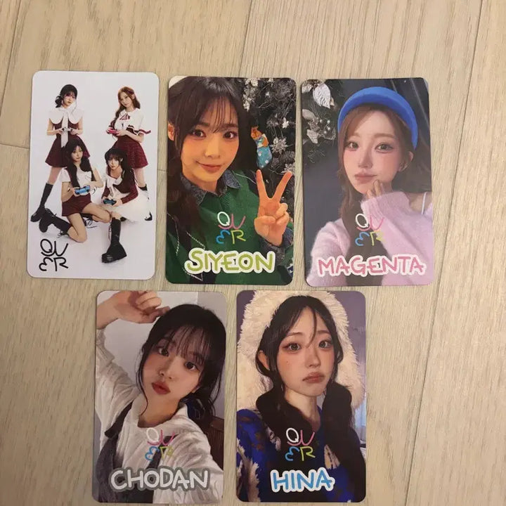 [BUNJANG] QWER PlayStation Photocard Set / QWER 플스 포토카드 5장 세트