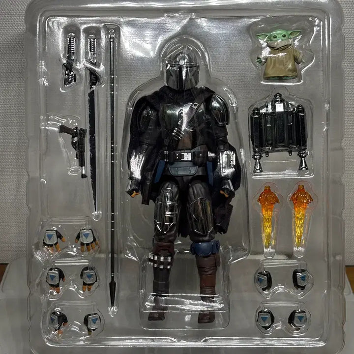 [BUNJANG] MAFFEX Star Wars The Mandalorian Chrome Ver. Figure / 마펙스 스타워즈 만달로리안 (크롬 ver)