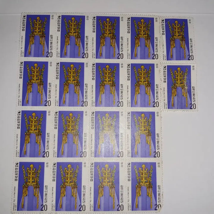 [BUNJANG] Korean Art 5000 Years Golden Crown Stamp Set (1979 Issue) - 18 Unused Stamps / 마지막가격내림(미사용)한국미술5천년금관1979년도.
