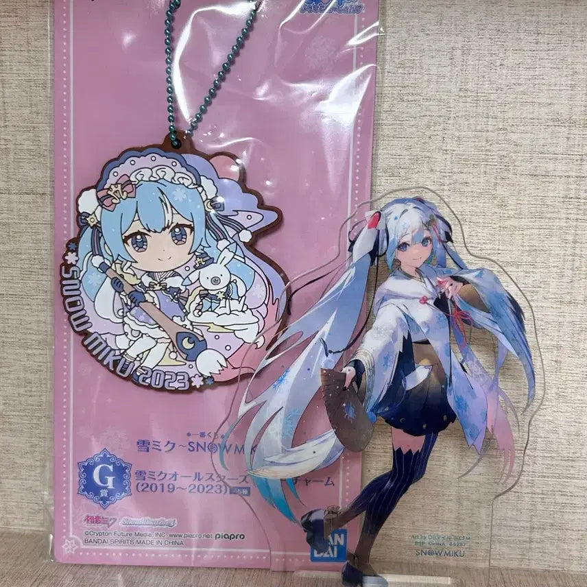 [BUNJANG] Yuki Miku 2018 2023 Acrylic Standee Rubber Strap Bundle Set / 유키미쿠 아크릴 아크스타 러버스트랩 2018 2023