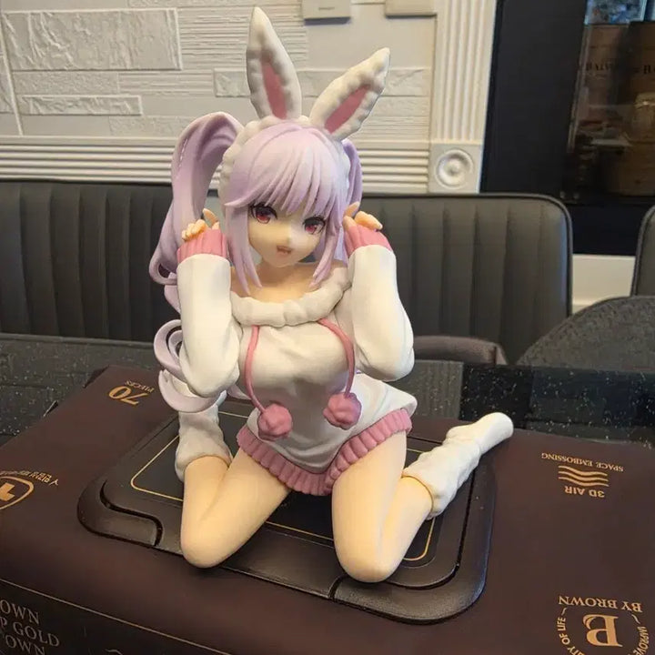 [BUNJANG] Rabbit Ear Girl Figurine / 토끼 귀 소녀 피규어