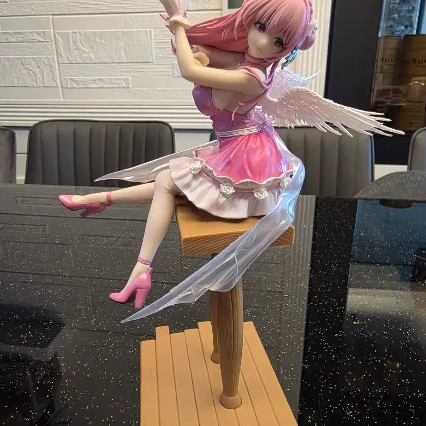 [BUNJANG] Pink Winged Girl Figurine with Stand / 미소녀 피규어 핑크 날개 스탠드 포함