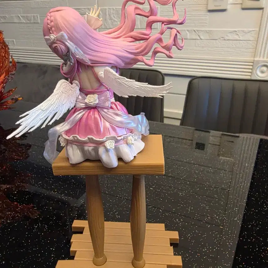 [BUNJANG] Pink Winged Girl Figurine with Stand / 미소녀 피규어 핑크 날개 스탠드 포함