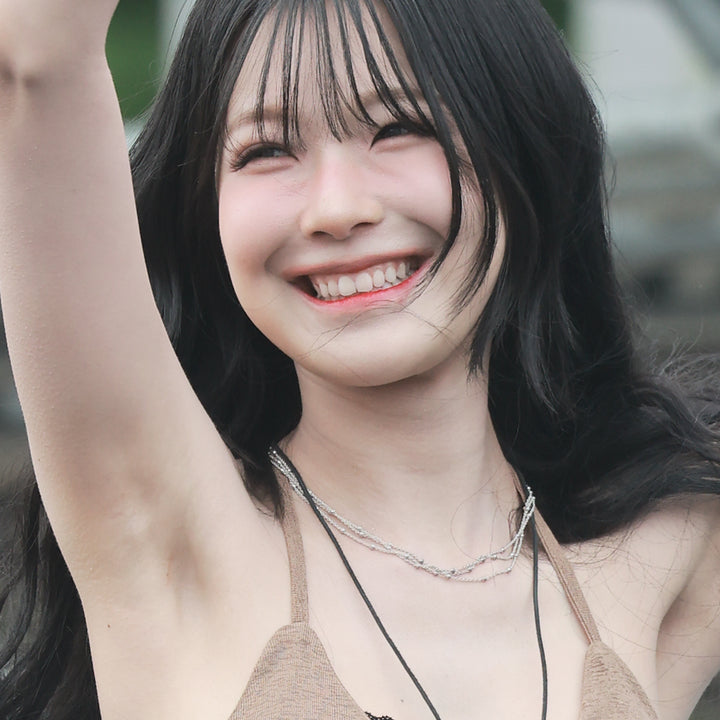 [BUNJANG] fromis_9 Baek Ji-heon Rare Data Photocard (Close-up Included) / 260704 백지헌 레어 데이터 1800(클로즈업 사진 포함)