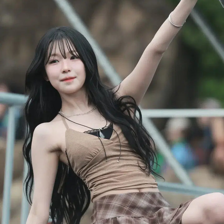 [BUNJANG] fromis_9 Baek Ji-heon Rare Data Photocard (Close-up Included) / 260704 백지헌 레어 데이터 1800(클로즈업 사진 포함)