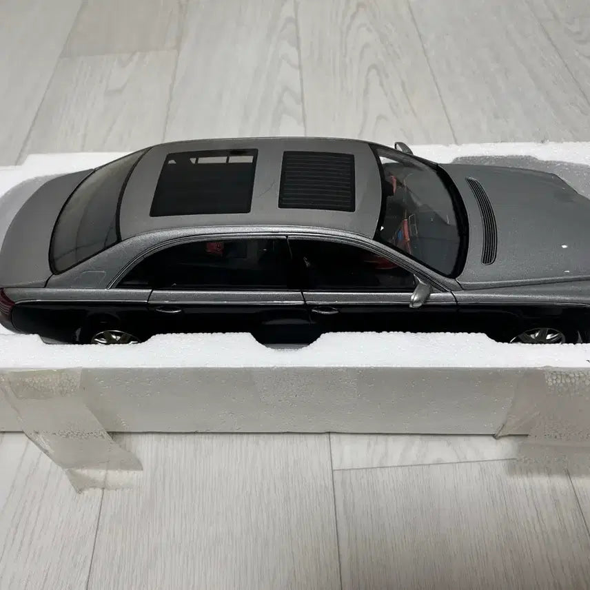 [BUNJANG] AutoArt Maybach 62 Die-cast Model / 오토아트 마이바흐 62 판매합니다!