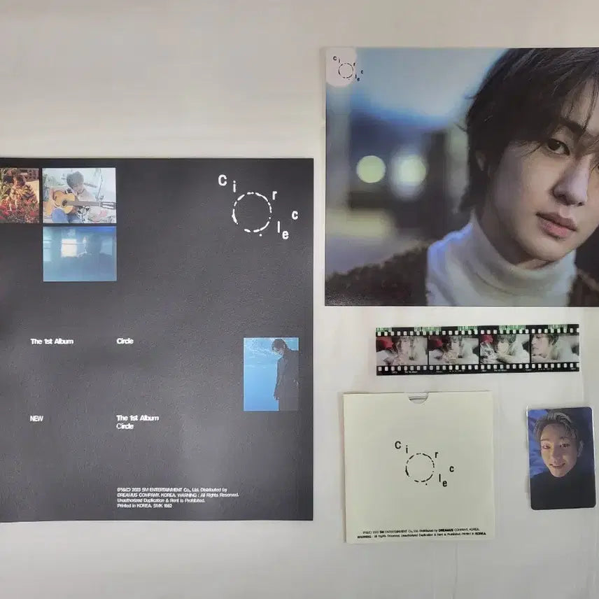 [BUNJANG] Onew The 1st Album Circle Photobook Ver. Poster / 온유 정규 1집 초도 한정 포스터 포함