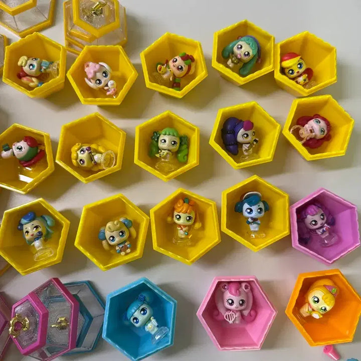 [BUNJANG] Sparkling Tinyping Figure Bundle Set (18 Figures) / 반짝반짝 티니핑 피규어 일괄 18마리 (다해핑 발레핑 하츄핑 공주핑 등등