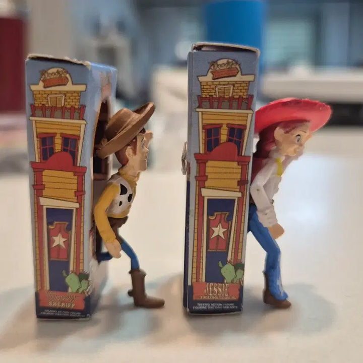 [BUNJANG] Toy Story Woody &amp; Jessie 5 Surprise Disney 2 Figure Set / 토이 스토리 우디 제시 (5서프라이즈 디즈니2) 피규어