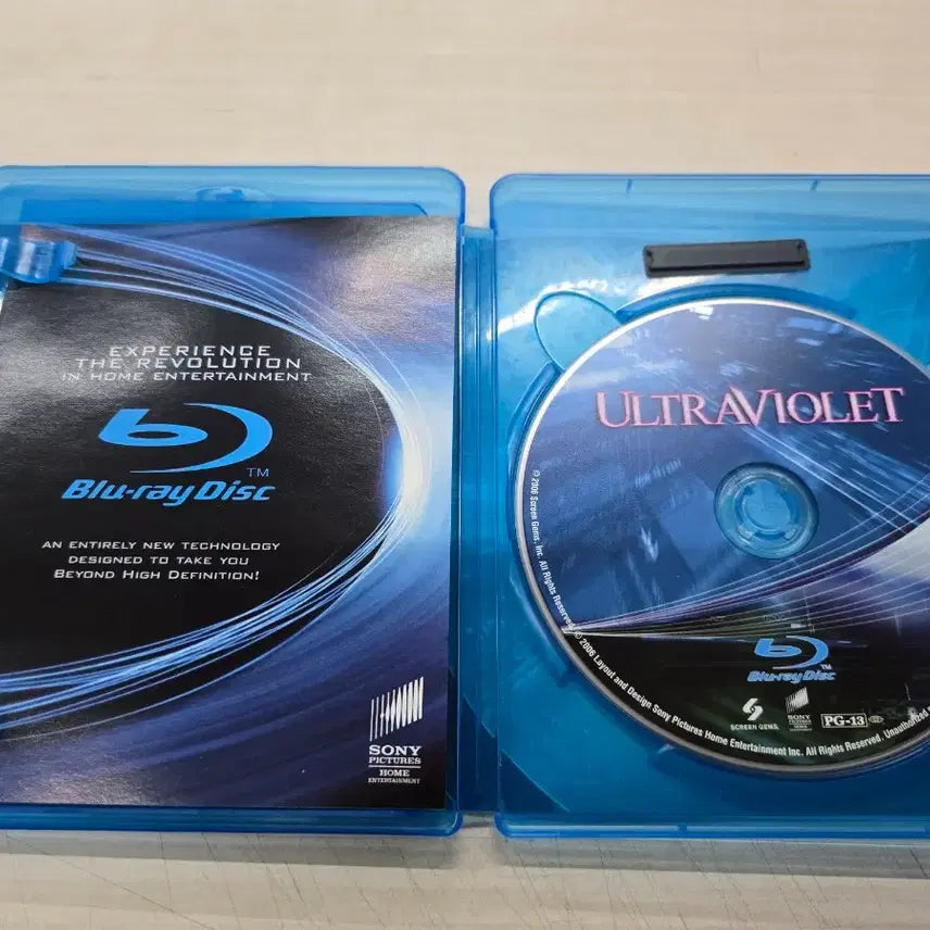 [BUNJANG] Ultraviolet Action Foreign Film DVD / [BD](블루레이) 액션외국영화 "울트라바이올렛" 판매합니다.