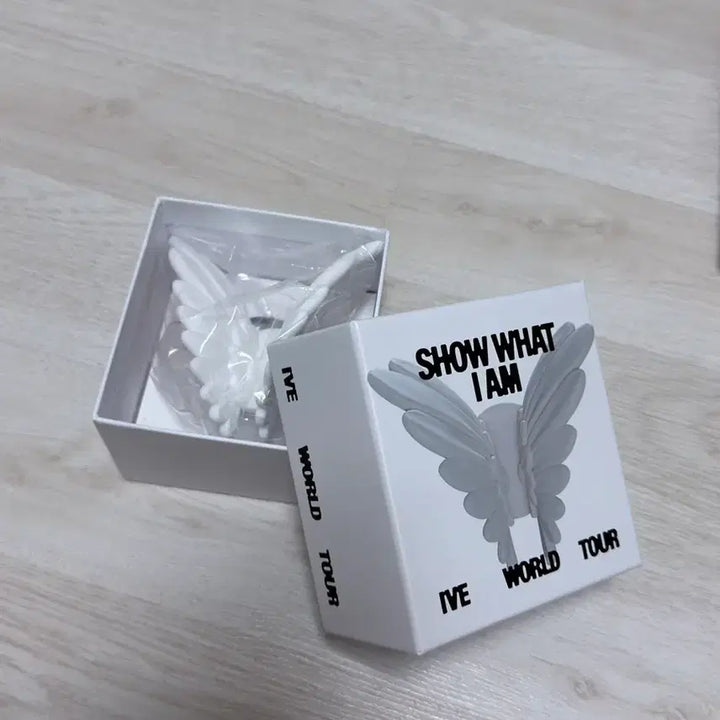 [BUNJANG] IVE Wing Smart Tok / 아이브 날개 스마트톡