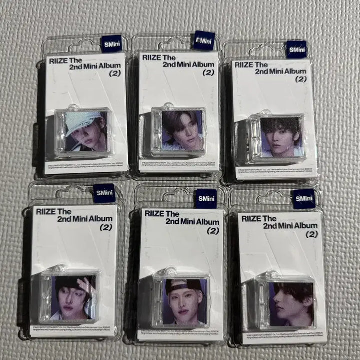 [BUNJANG] RIIZE Mini Album Vol. 2 [II] Smini Set Photocard Holder / [미개봉 새상품] 라이즈 riize [II] 스미니 세트 양도