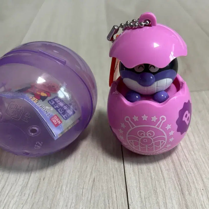 [BUNJANG] Anpanman Bacteria Man Egg Gacha Toy / 호빵맨 세균맨 에그 가챠
