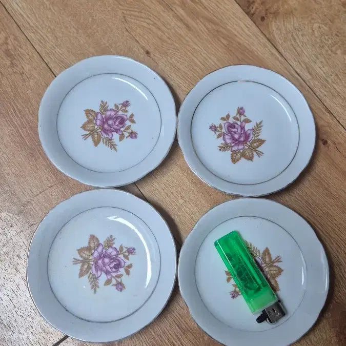 [BUNJANG] Vintage Floral Pattern Plate Set (4 Pieces) / 근대사 꽃무늬 접시 4개 세트