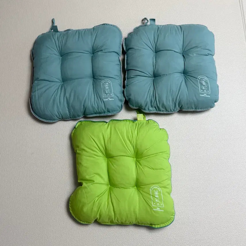 [BUNJANG] IU Golden Hour Concert Cushion Set / 아이유 골든아워 콘서트 방석 3개 일괄