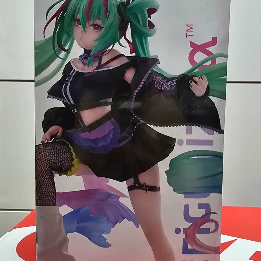 [BUNJANG] Hatsune Miku PUNK Figure / 하츠네 미쿠 PUNK 피규어