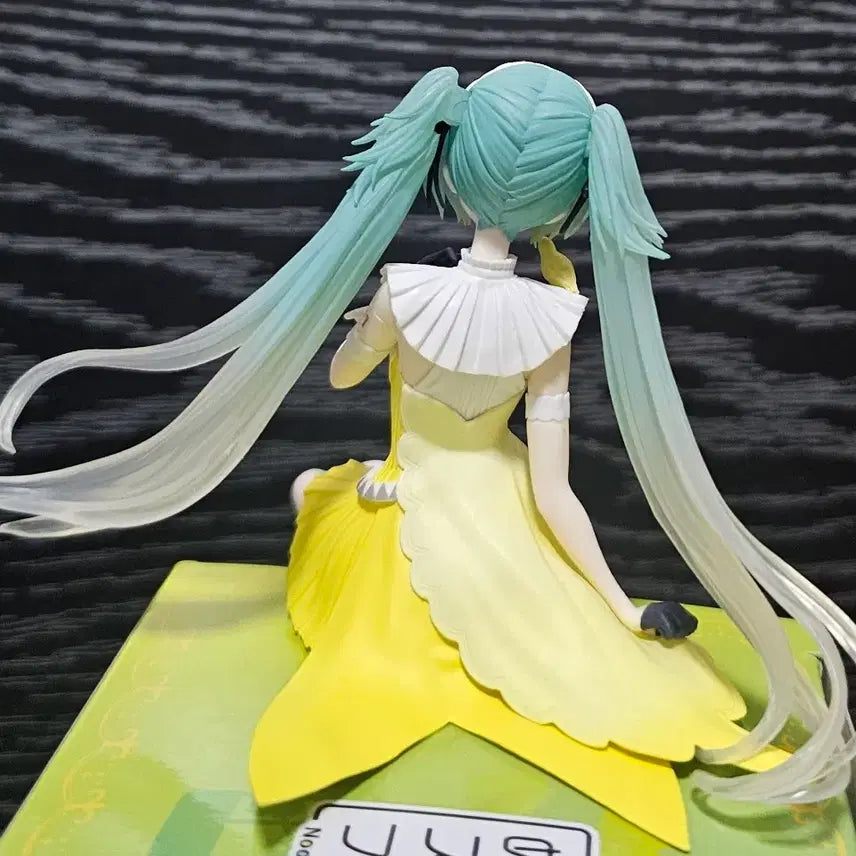 [BUNJANG] Furyu Hatsune Miku Figure / 후류 하츠네 미쿠 피규어