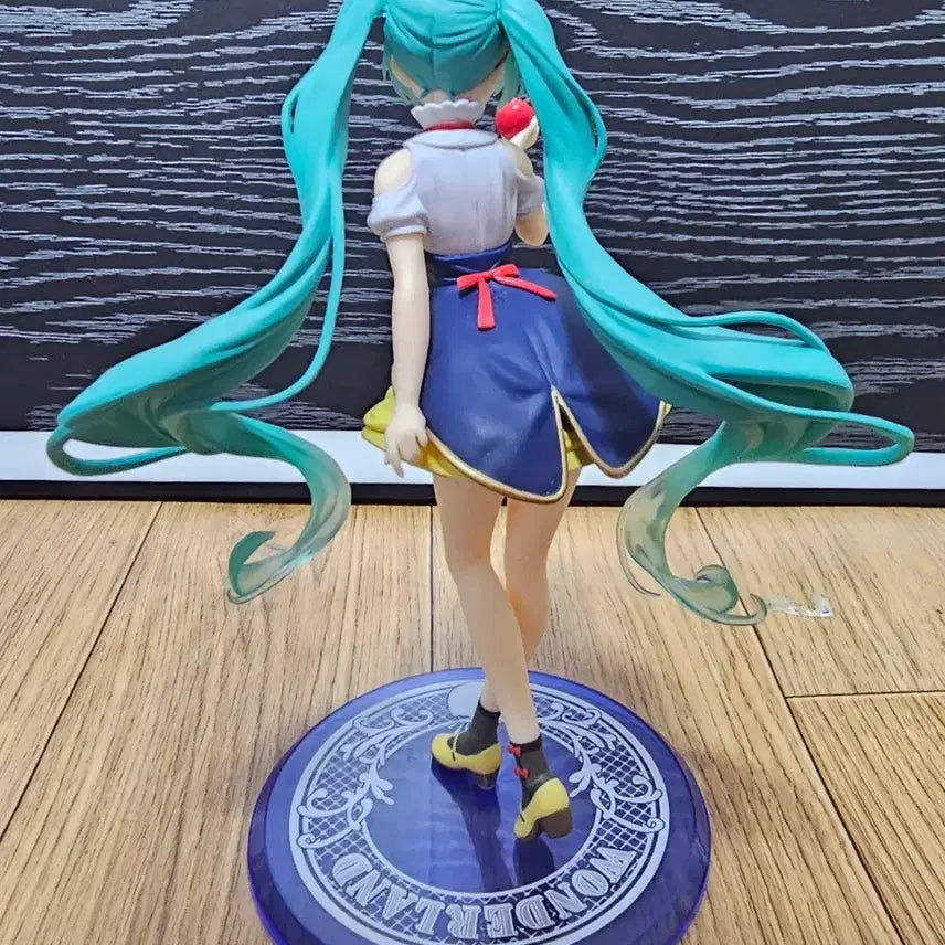 [BUNJANG] Hatsune Miku Wonderland Figure / 하츠네 미쿠 원더랜드 피규어