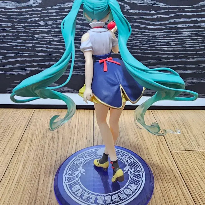 [BUNJANG] Hatsune Miku Wonderland Figure / 하츠네 미쿠 원더랜드 피규어