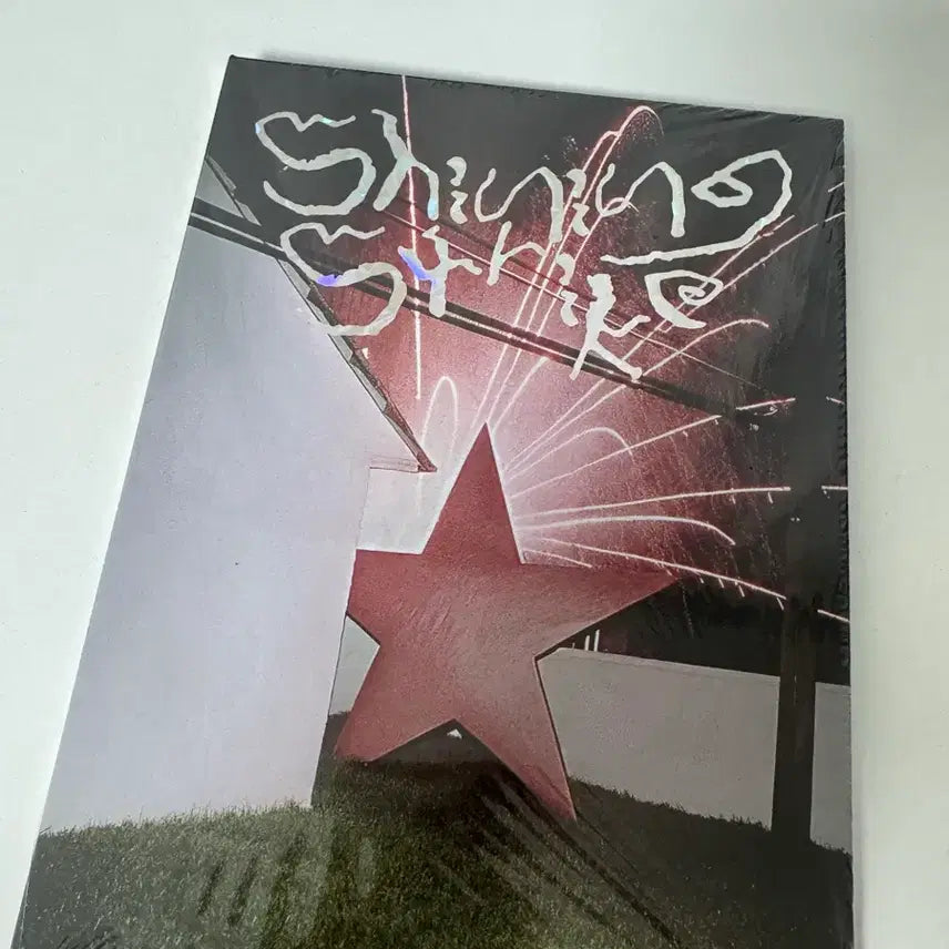 [BUNJANG] New Humanity Shining Strike CD (Sealed) / 신인류 빛나는 스트라이크 cd 미개봉