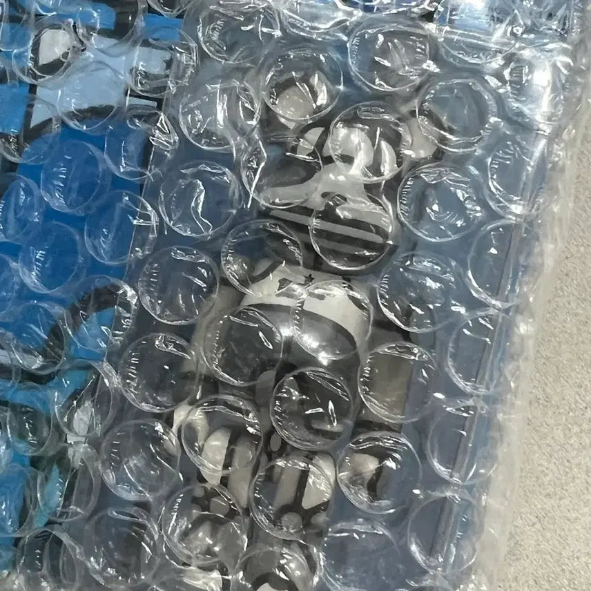 [BUNJANG] Bearbrick X-Large David Flores Grey 100% / (초레어) 베어브릭 엑스라지 데이비드 플로레스 그레이 100%