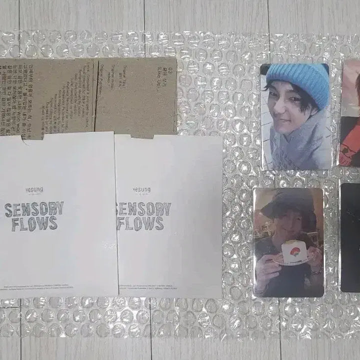 [BUNJANG] Yesung 1st Album Sensory Flows with 2 Types of POB / [수정] 예성 정규 1집 2종 세트 with 특전 포카
