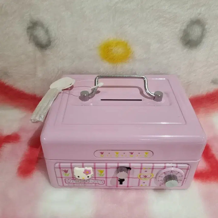 [BUNJANG] Vintage Hello Kitty Tulip Figurine Safe Storage Box / 고전 키티 튤립 피규어 금고 보관함 빈티지