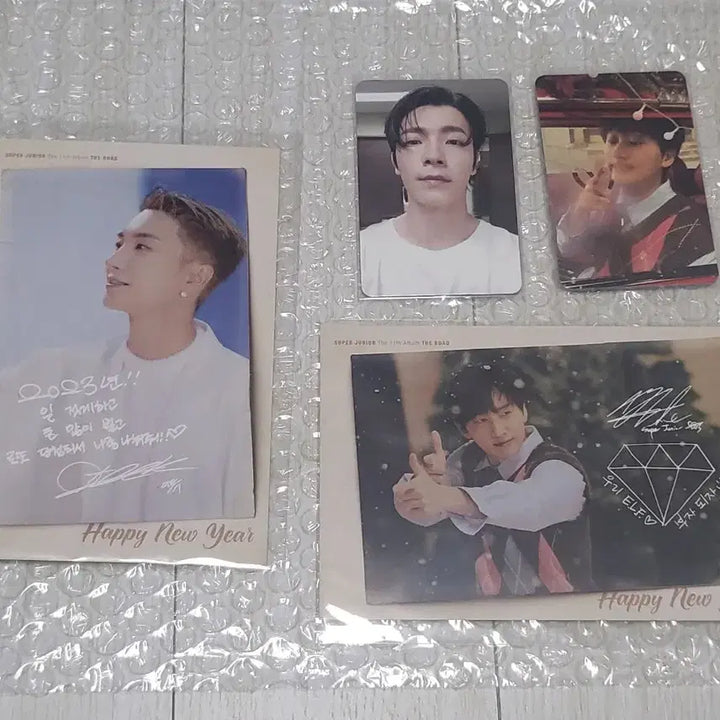 [BUNJANG] Super Junior The Road Vol. 11 Album Photo Book ver. / 슈퍼주니어 11집 앨범 - 포카&amp;엽서 각 2개 포함