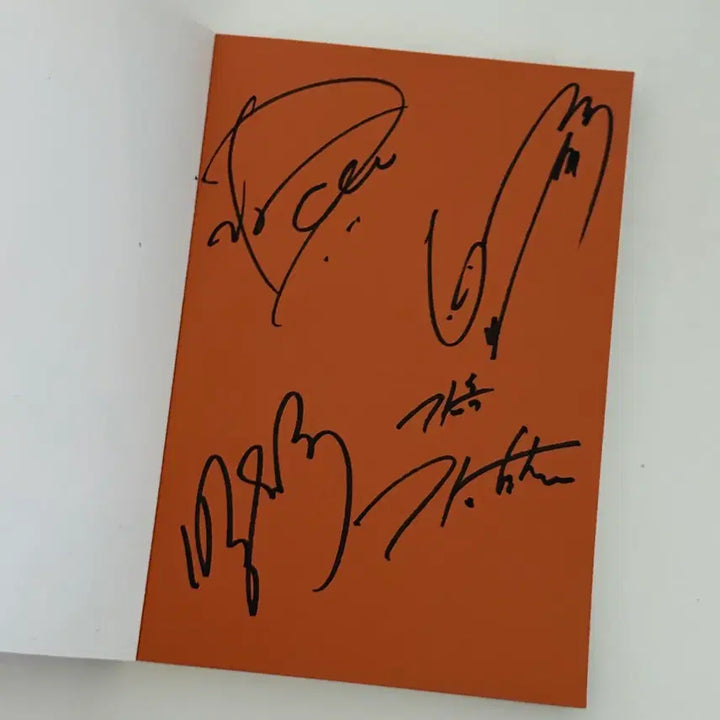[BUNJANG] Swing Kids Official Movie Script Book with Autographs / 영화 <스윙키즈> 친필싸인 시나리오북