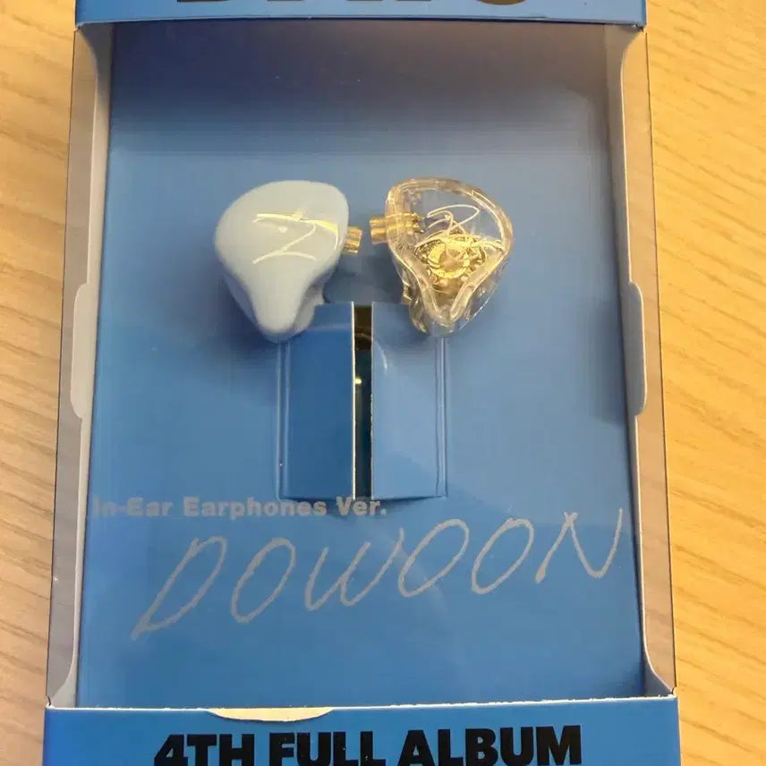 [BUNJANG] DAY6 Dowoon In-Ear Monitors (The Decade Album Ver.) / 데이식스 인이어 도운