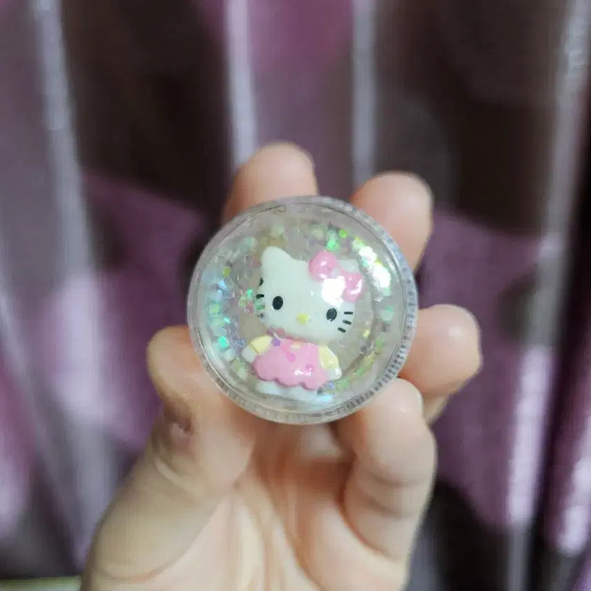 [BUNJANG] Vintage Hello Kitty Lip Balm Case Water Globe / 고전 헬로키티 케이스 립밤 케이스 워터볼 스노우볼 고전키티 킽스