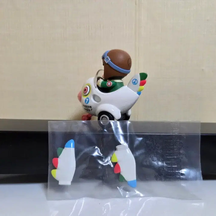 [BUNJANG] Molly Parrot Airplane Figure / 앵무새비행기 몰리
