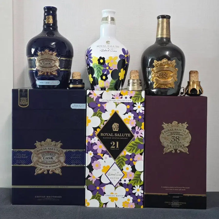 [BUNJANG] Royal Salute Whisky Empty Bottles with Cases Set / 로얄살루트 위스키 공병 일괄