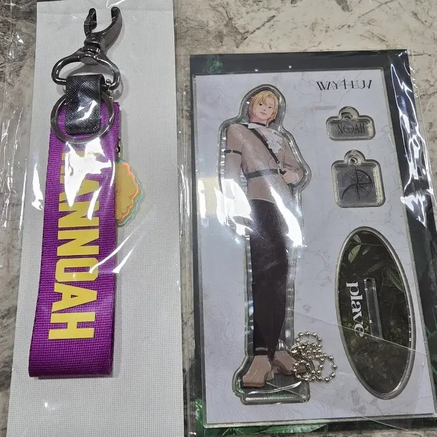[BUNJANG] PLAVE Noah Strap + W4L Acrylic / 플레이브 노아 스트랩+w4l 아크릴