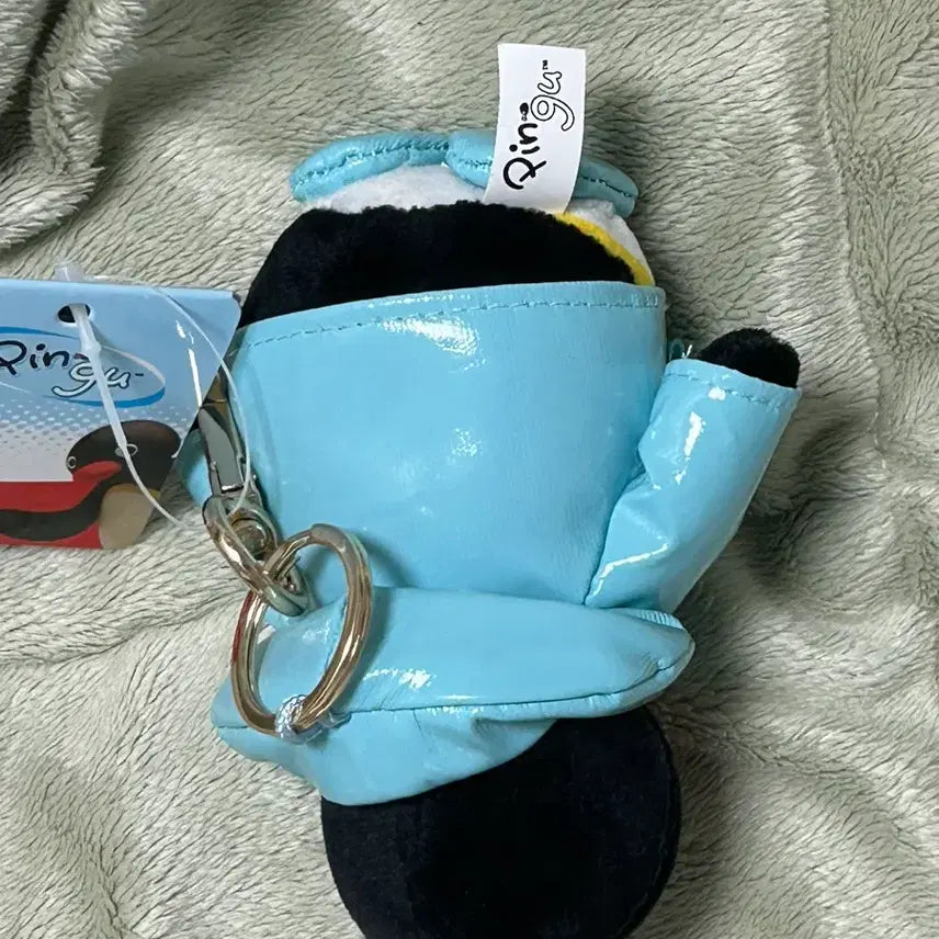 [BUNJANG] Pingu Raincoat Costume Plush Keychain / 택0,새상품) 핑구 우비 코스튬 인형 키링(모자 탈착가능)