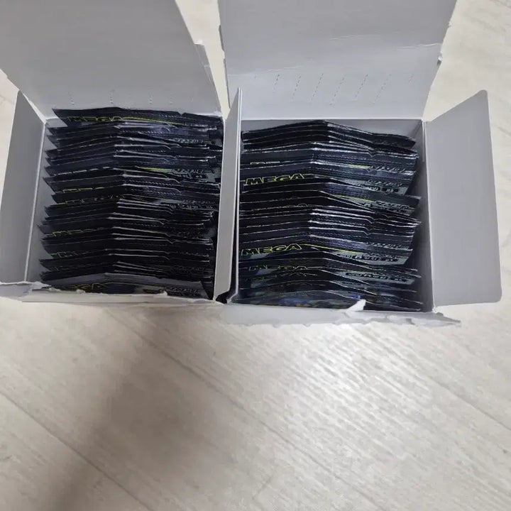 [BUNJANG] Abyssal Eye Search Pack Bundle (55 Packs) with Mega Darkrai RR and Zarude AR / 포켓 카드 어비스아이 서치팩 55개 +메가다크라이rr , 짜랑랑 ar