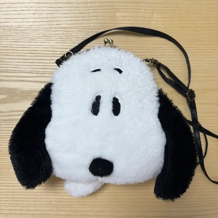 [BUNJANG] Universal Studios Japan Limited Edition Snoopy Coin Purse Bag / 유니버셜스튜디오 재팬 한정 usj 스누피 가마구치 가방 스누피 가방