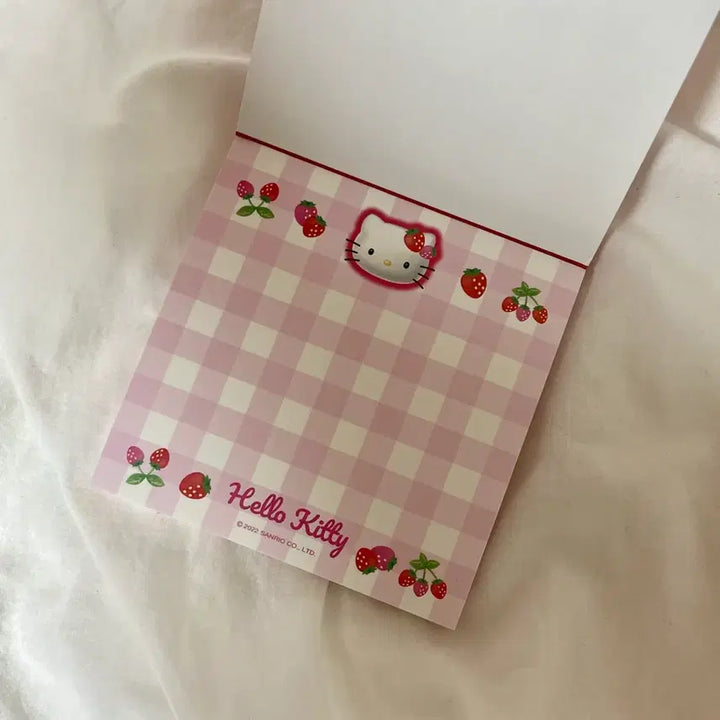 [BUNJANG] Hello Kitty Strawberry Mochi Memo Pad / 헬로 키티 문방구 딸기 떡 메모지