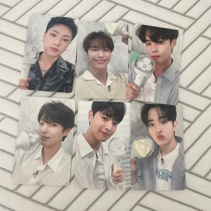[BUNJANG] VICTON Lightstick + Photocard / 빅톤 응원봉 + 포토카드 팔아용