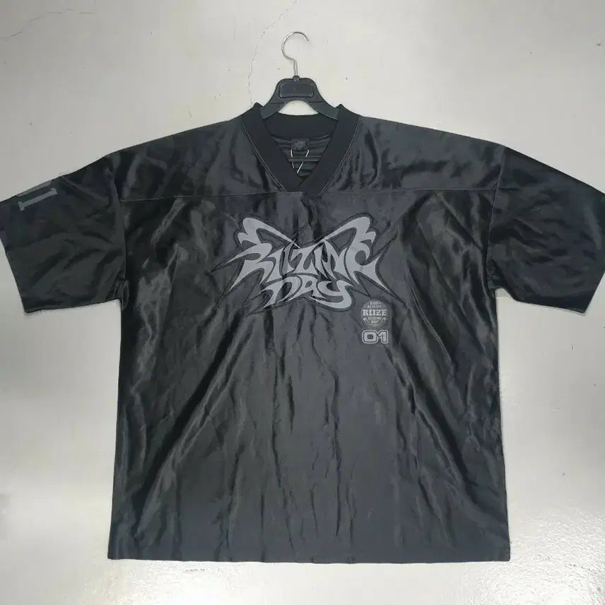 [BUNJANG] RIIZE Rising Day Wonbin Black T-Shirt / 라이즈 라이징데이  원빈 블랙 FREE