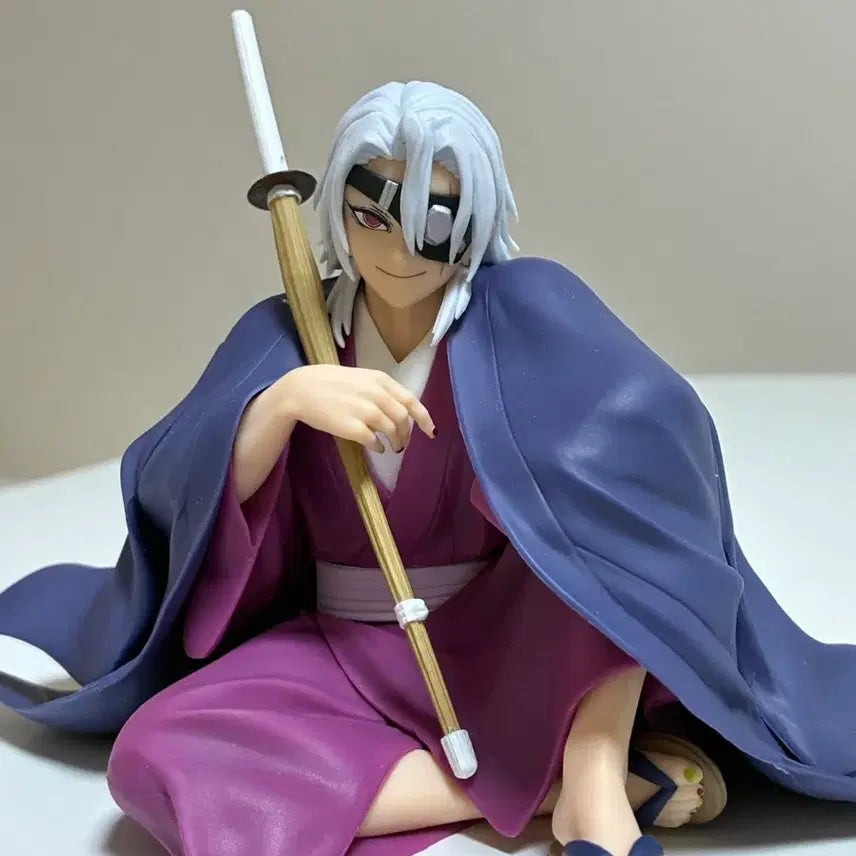 [BUNJANG] Demon Slayer Tengen Uzui Figure / 귀멸의칼날 우즈이텐겐 피규어
