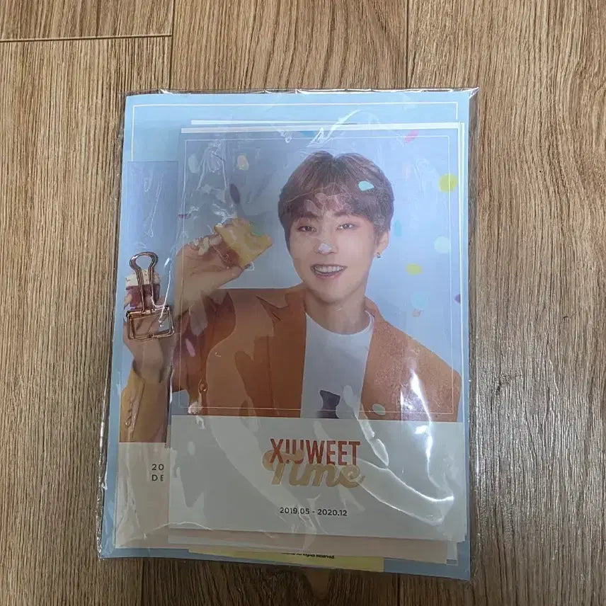 [BUNJANG] EXO Xiumin Shuweet Time Calendar / 엑소 시우민 슈윗타임  달력