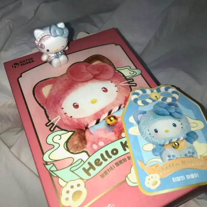 [BUNJANG] Sanrio Hello Kitty Lucky Cat Series Hope Cat Doll Keychain / 산리오 헬로키티 행운의 야옹이 시리즈 희망의 야옹이 인형 키링