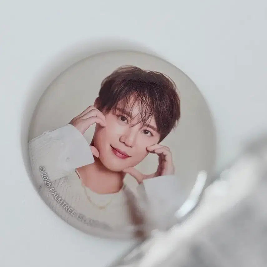 [BUNJANG] Kim Junsu Hug&amp;Love Japan Fanmeeting Pin Badge / 김준수 Hug&amp;Love 일본 팬미 핀뱃지