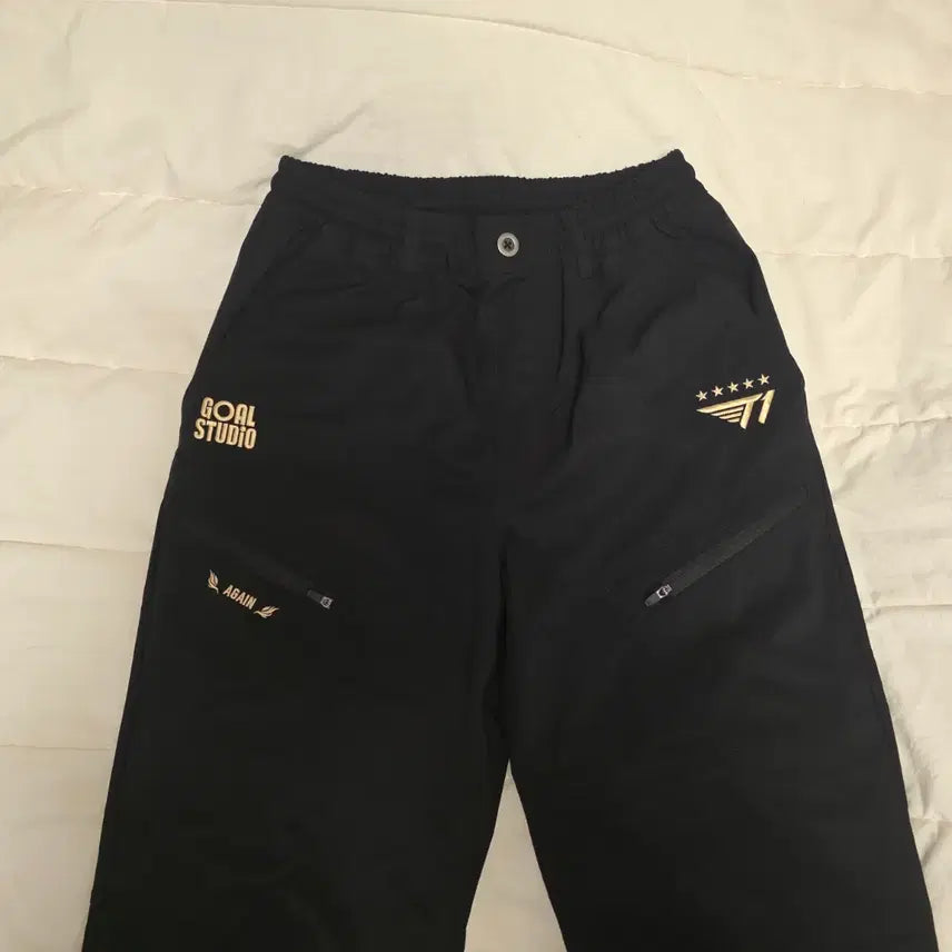 [BUNJANG] T1 2025 Worlds Track Pants - Size S / 2025 worlds T1 티원 월즈 바지 S 사이즈 원가미만 판매