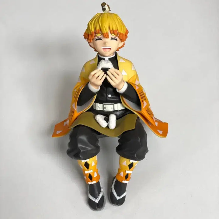 [BUNJANG] Demon Slayer Zenitsu Onigiri Noodle Stopper Figure / 귀멸의칼날 귀칼 젠이츠 주먹밥 누들 스토퍼 피규어