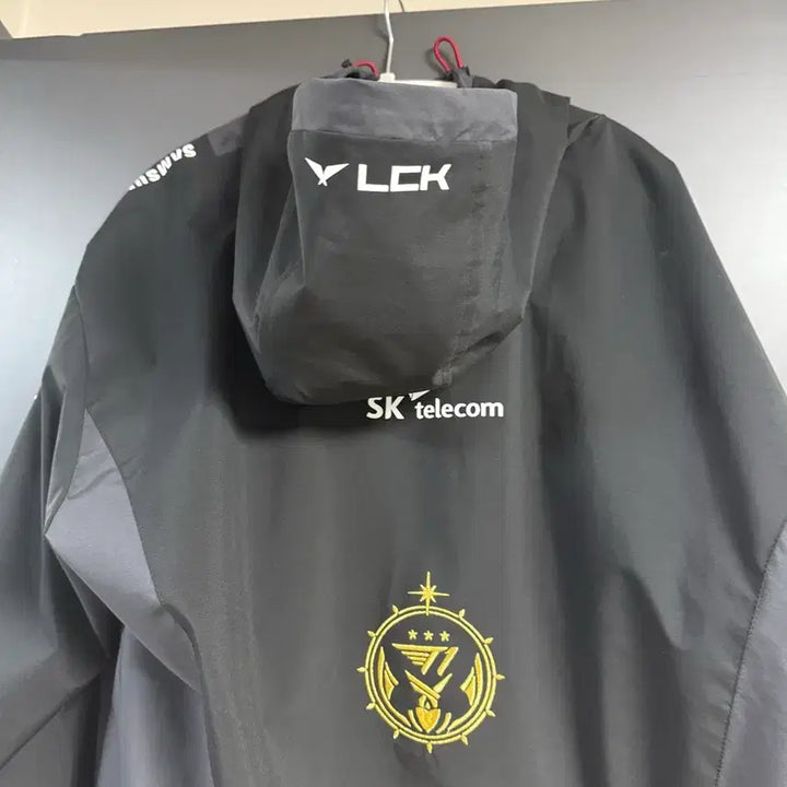 [BUNJANG] T1 2024 Worlds Jacket / 2024월즈 티원 자켓 판매합니다!!