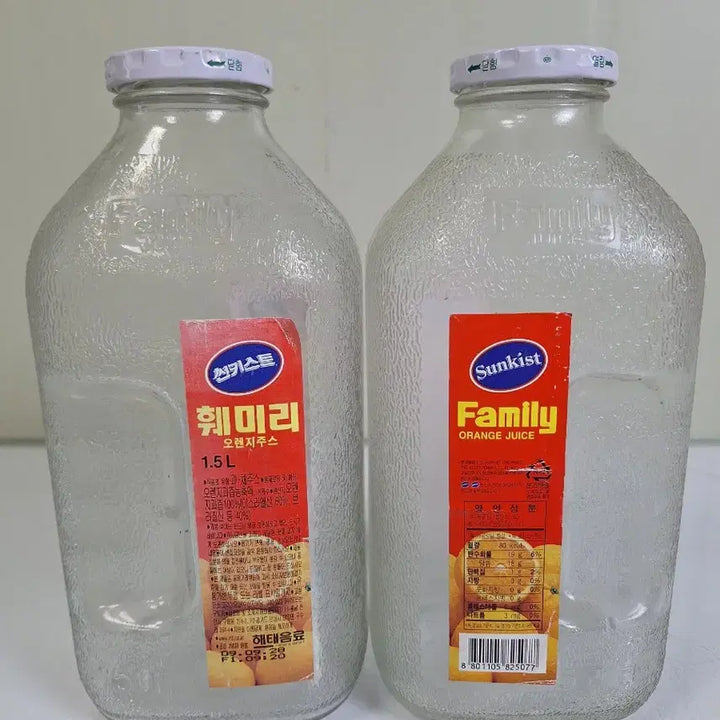 [BUNJANG] Vintage Haitai Family Orange Juice Glass Bottles (2-piece set) / 근대사 수집 옛날 해태 훼미리 쥬스병 1.5L 2개