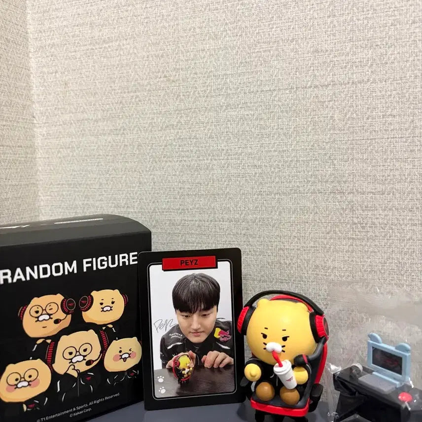 [BUNJANG] T1 Faker Phase Figure + Photocard / T1 티원 X 카카오프렌즈 페이즈 피규어+포카