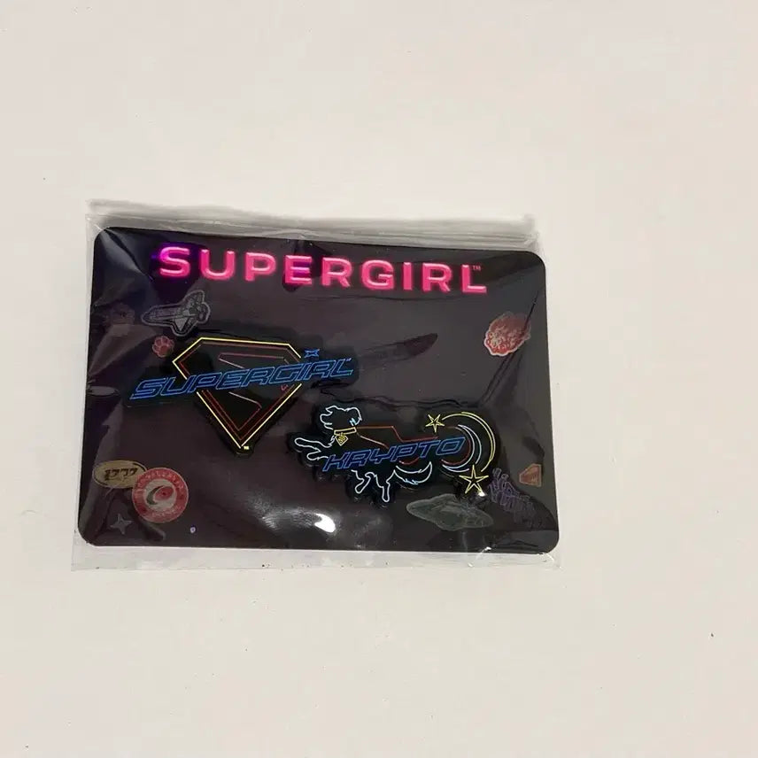 [BUNJANG] Supergirl Pin Badge / 슈퍼걸 핀뺏지